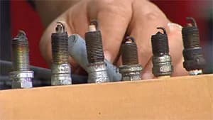 علائم خرابی شمع خودرو؛ چه وقت شمع باید تعویض شود؟